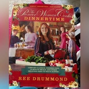 The Pioneer Woman Dinnertime Cookbook - Red and Yellow
